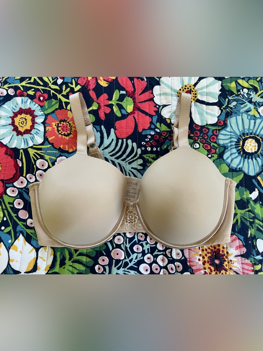 Brand New! VANITY FAIR lingerie Nude Smoothing T-Shirt Bra 38D